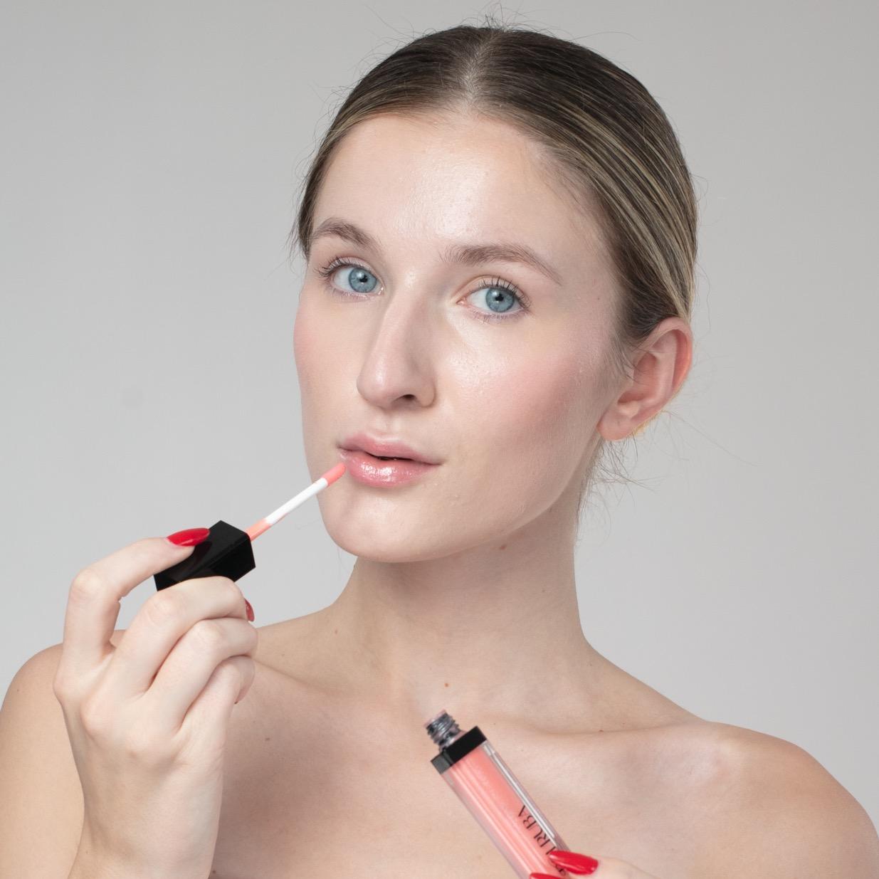 Delruba LED LuxeLight Lip Gloss – High-Shine, Waterproof & Vegan Lip Gloss