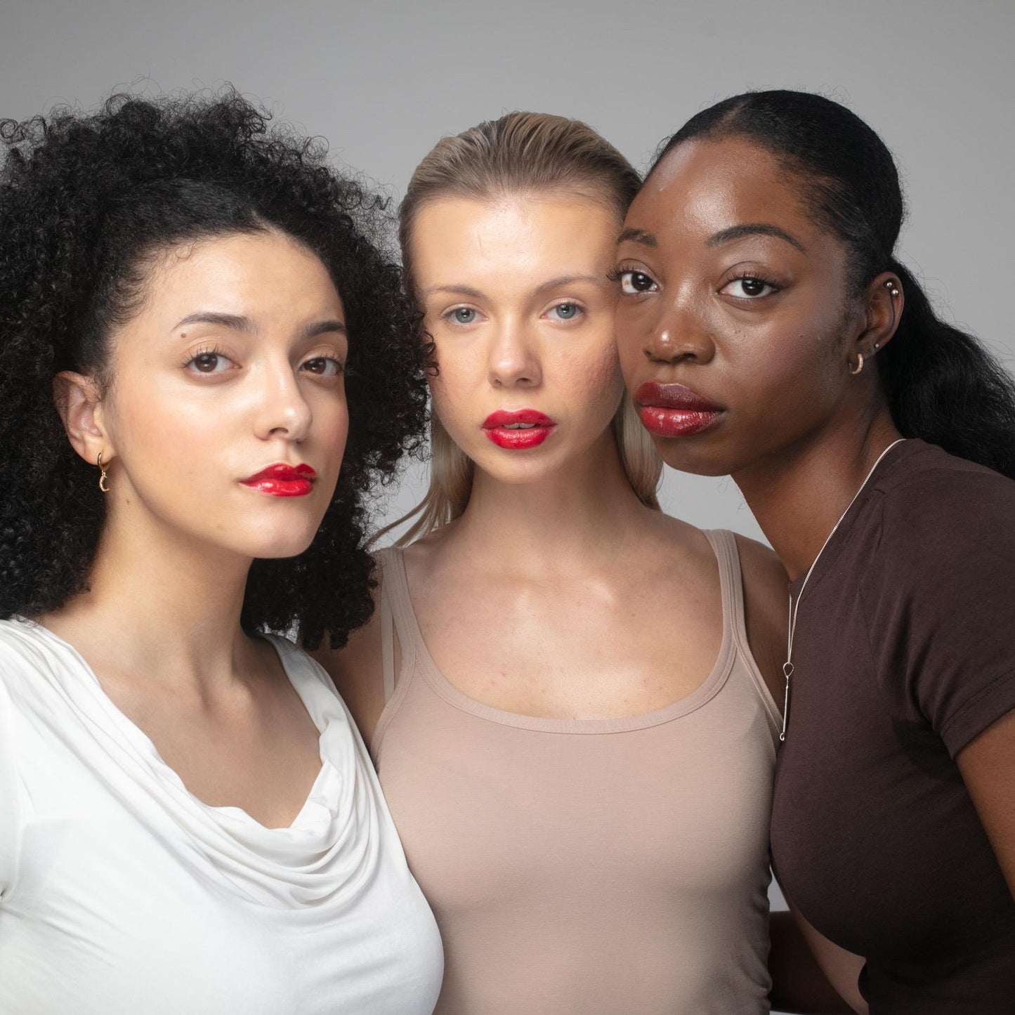 Delruba LED LuxeLight Lip Gloss – High-Shine, Waterproof & Vegan Lip Gloss