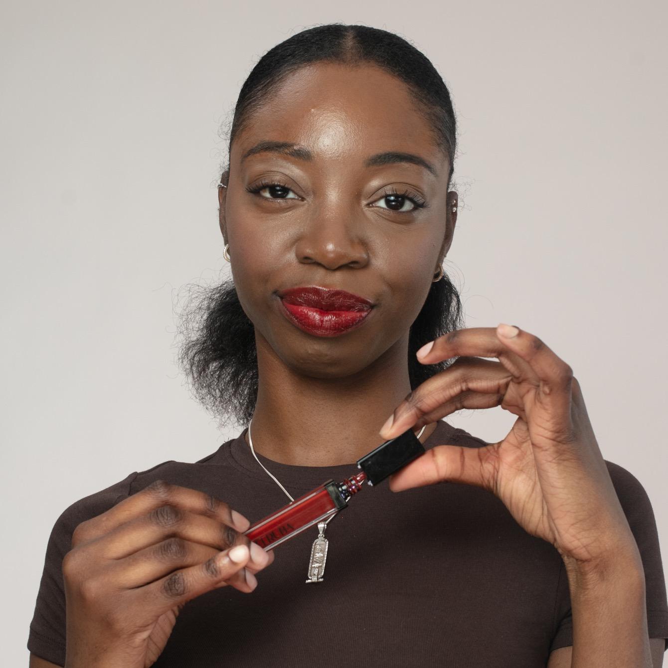 Delruba LED LuxeLight Lip Gloss – High-Shine, Waterproof & Vegan Lip Gloss