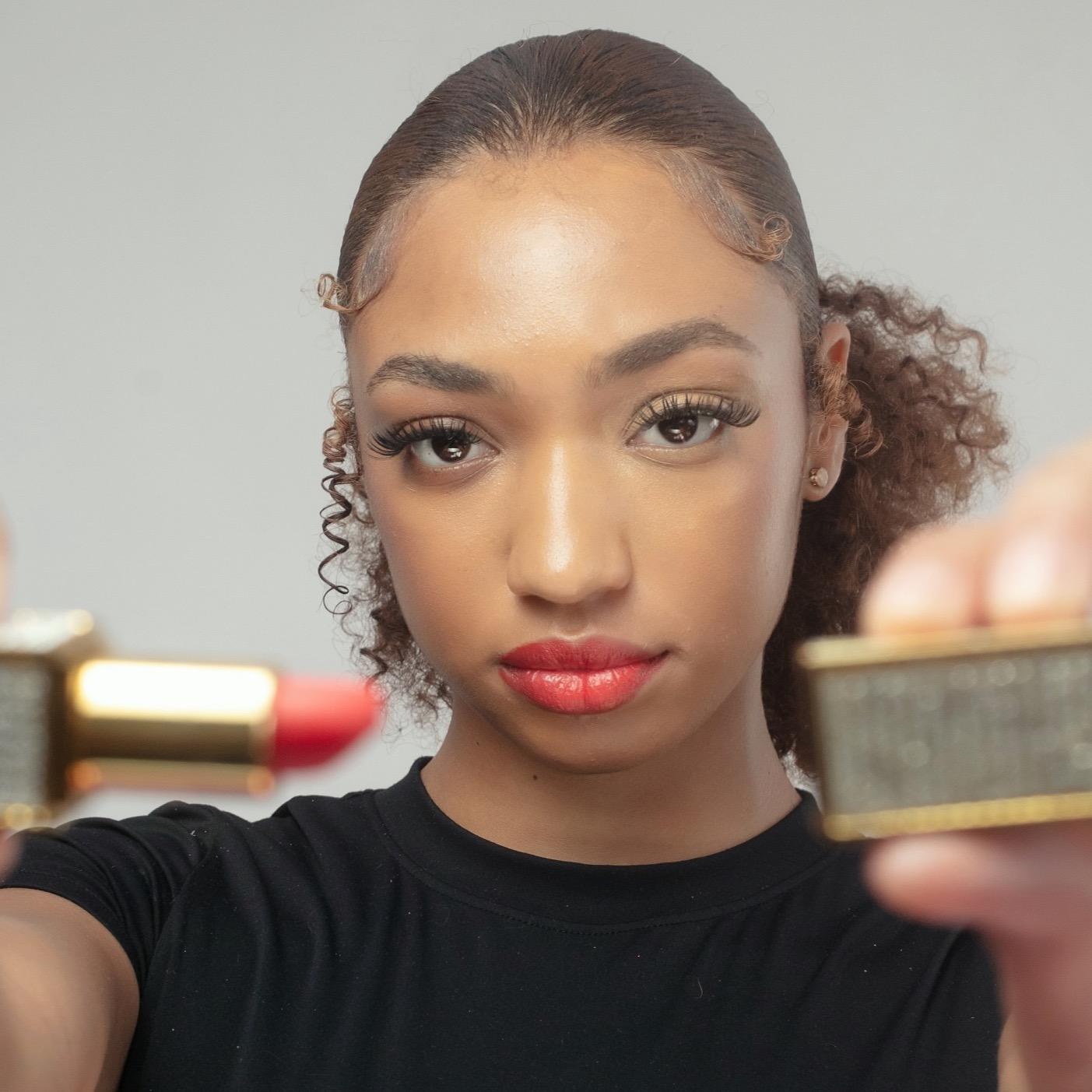 Delruba Velvet Diamond Lipstick – Creamy, Long-Lasting & Vegan Lipstick