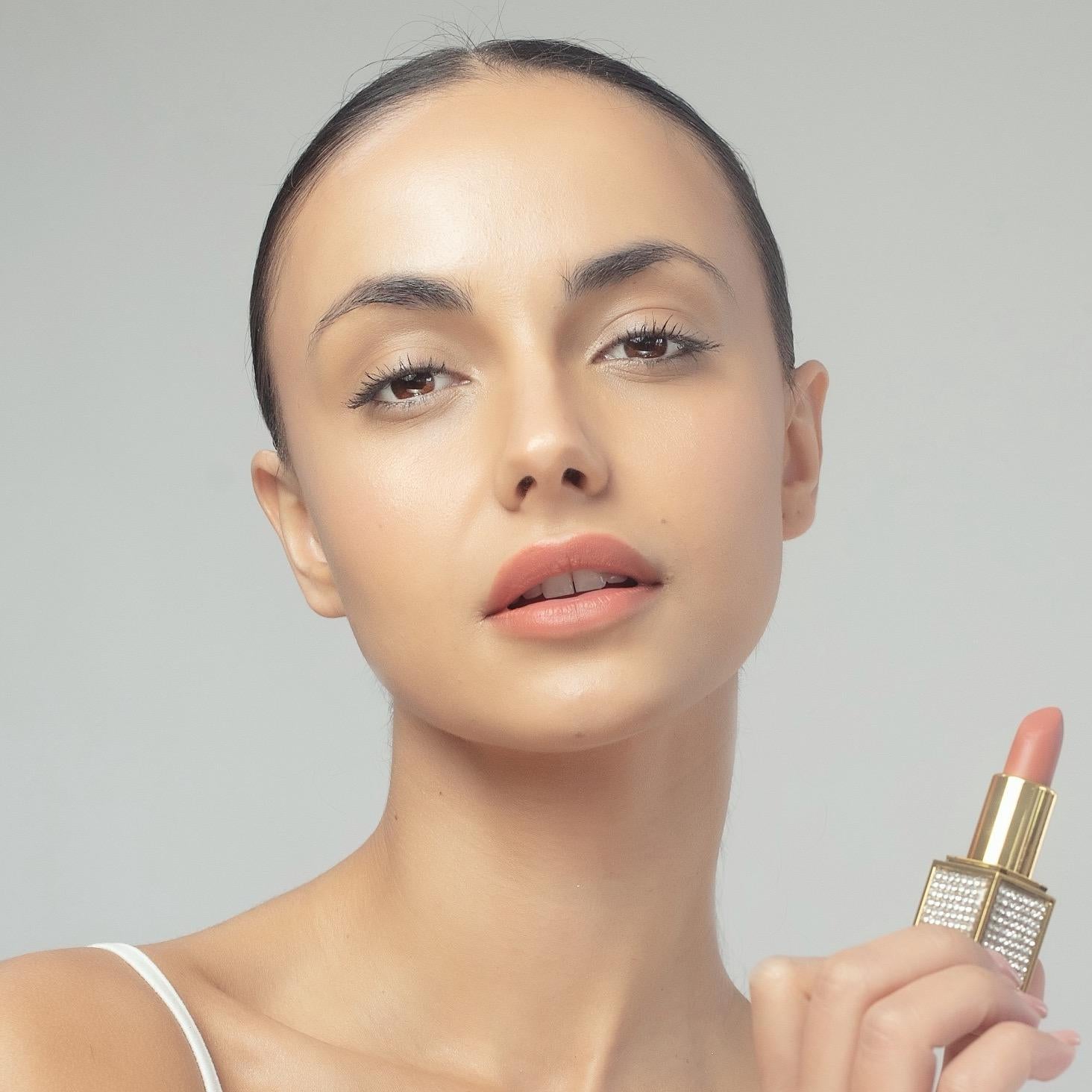Delruba Velvet Diamond Lipstick – Creamy, Long-Lasting & Vegan Lipstick